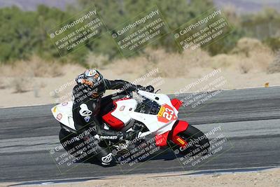 media/Dec-01-2025-Moto Forza (Mon) [[2daa91e15f]]/1-Advanced Group/Session 4 Turn 9/